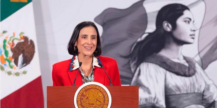 Gobierno presenta proyecto para generar energía a partir de fuentes renovables