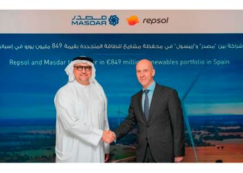 Repsol y Masdar impulsan la descarbonización industrial con una alianza renovable de 849 millones de euros