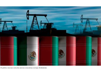 Petróleo mexicano cae a 73.05 dólares y se ubica por debajo de lo estimado por Hacienda para 2026