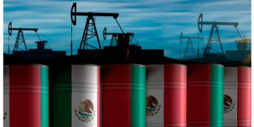 Petróleo mexicano cae a 73.05 dólares y se ubica por debajo de lo estimado por Hacienda para 2026