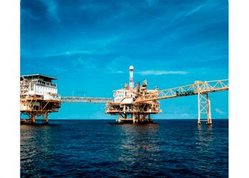 Acuerdo Pemex-Petrobras: México buscará hidrocarburos en aguas profundas y expertos alertan por riesgos de derrames y opacidad