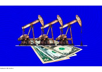 Petróleo abre con caídas de 3%, pero se dirige a subida semanal por tensión en Oriente Medio
