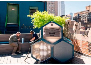 Una startup ha creado una máquina que fabrica gasolina con aire, agua y electricidad. Es su apuesta para salvar al motor de combustión
