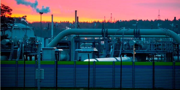 Adiós al gas ruso: la UE prohíbe su compra a partir de 2027