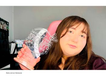 Una estudiante de 17 años revoluciona la energía nuclear con un sistema híbrido para limpiar una base de la Antártida