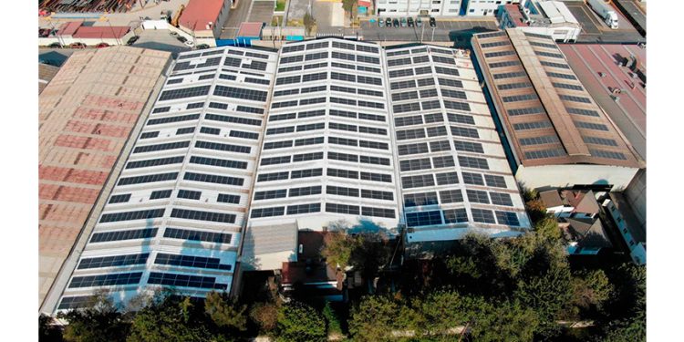 Autoconsumo en parques industriales, ¿quién controla la red interna?