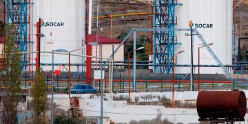 Exxon firma acuerdo para extraer petróleo y gas natural de yacimientos de shale en Azerbaiyán