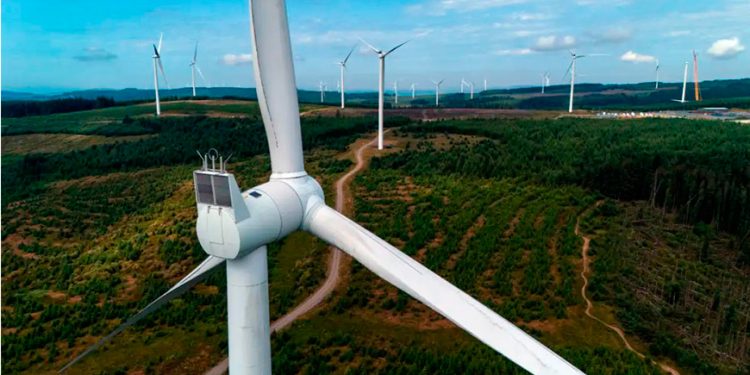 México retrasó su transición energética y tiene menos de 4 años para elevar a 38% la energía limpia