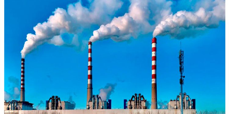 Parques y naves industriales demandarán más electricidad durante 2027